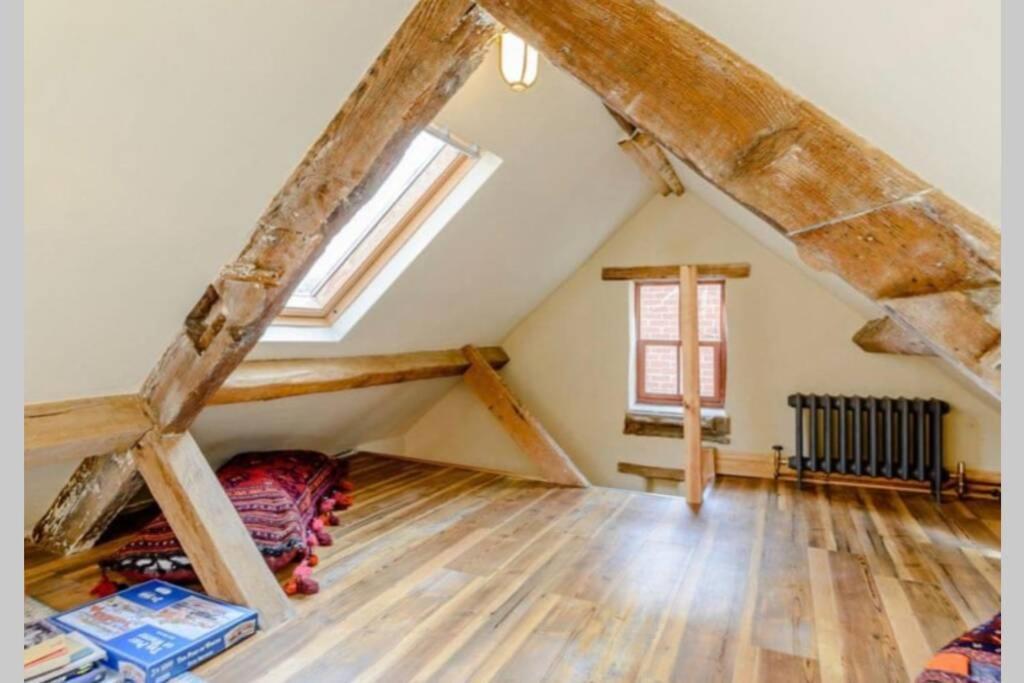 The Cow House - In The Heart Of Whitby Villa Exteriör bild