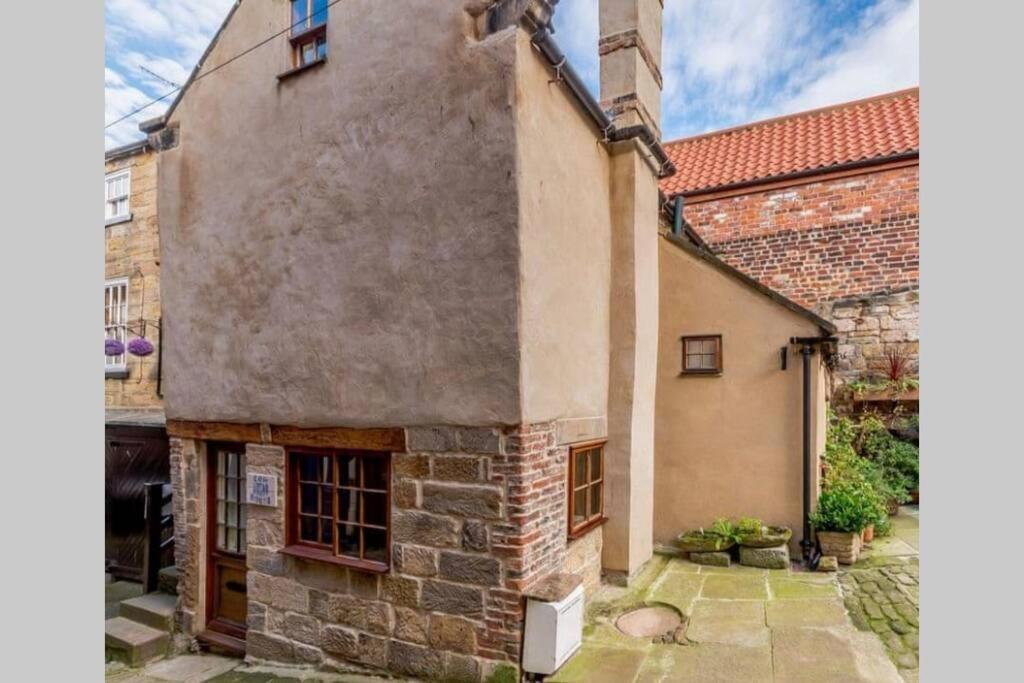 The Cow House - In The Heart Of Whitby Villa Exteriör bild